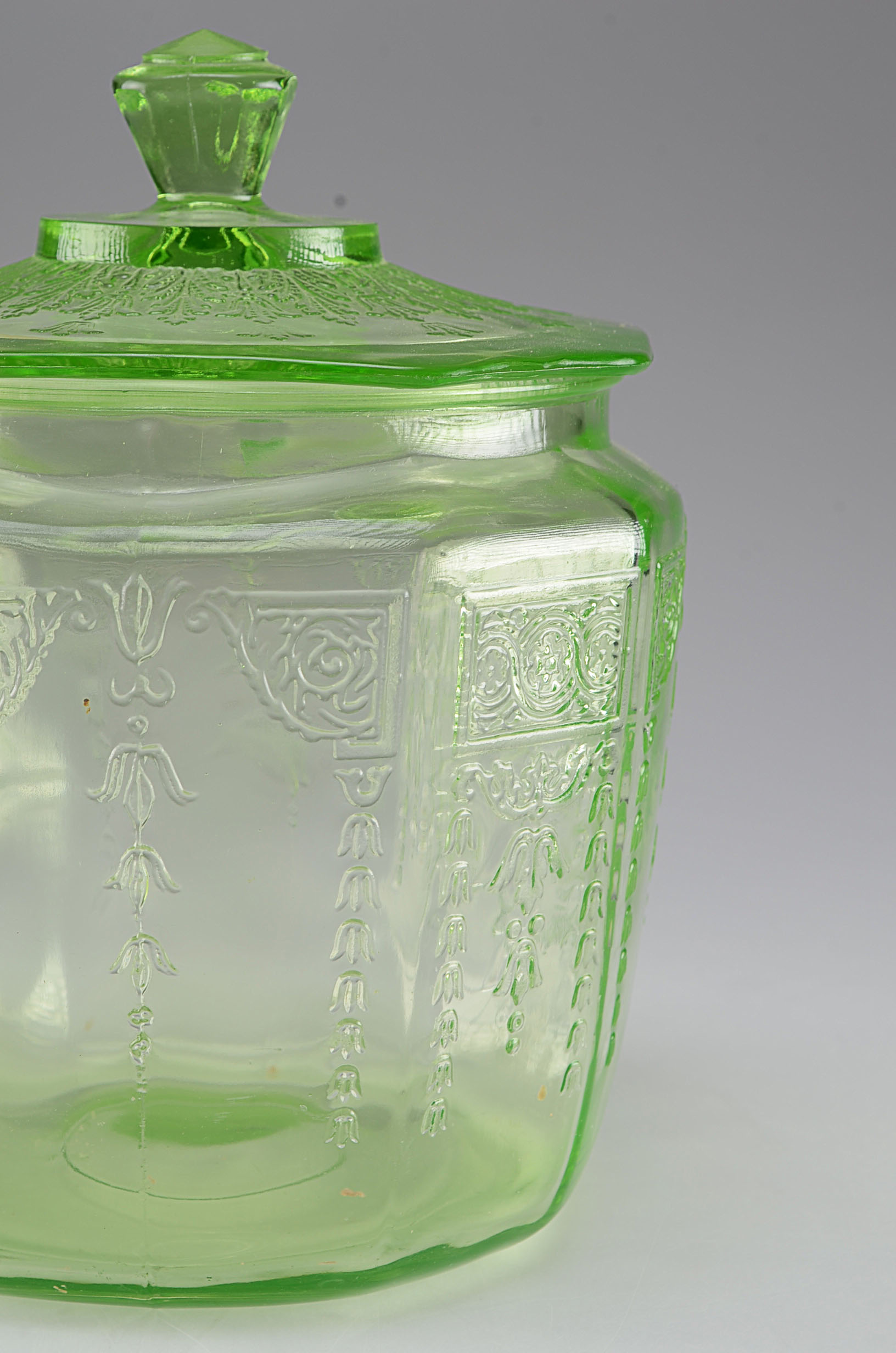 Green Anchor Hocking "Princess" Depression Glass Biscuit Jar