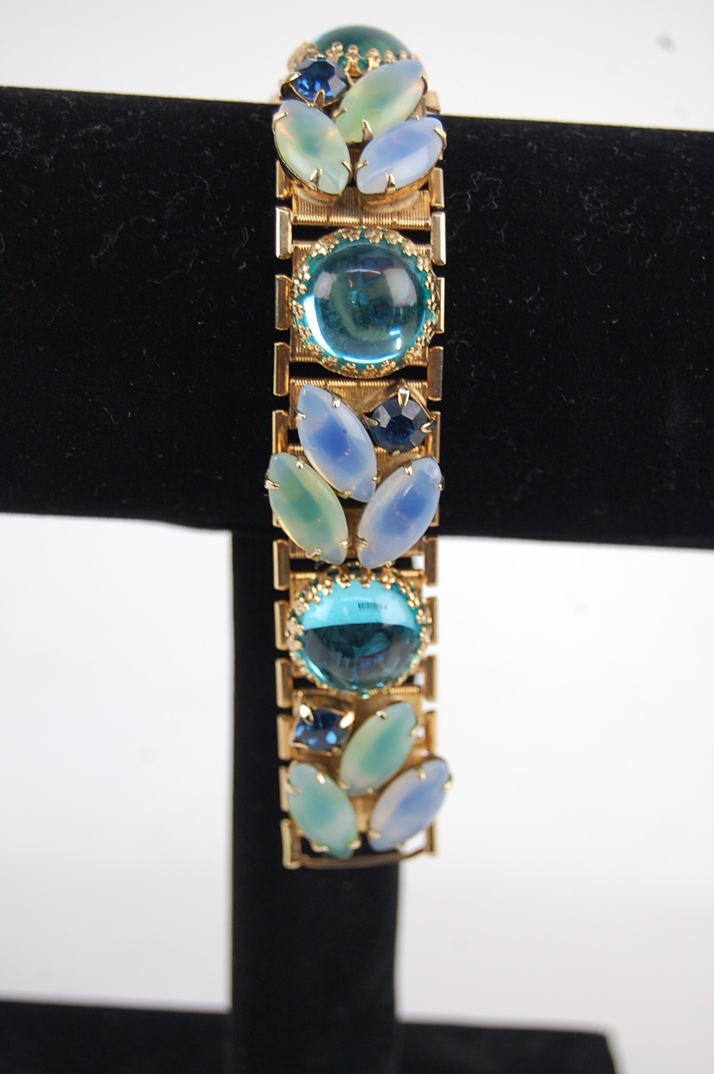 Vintage Bracelet in Aqua to Blue