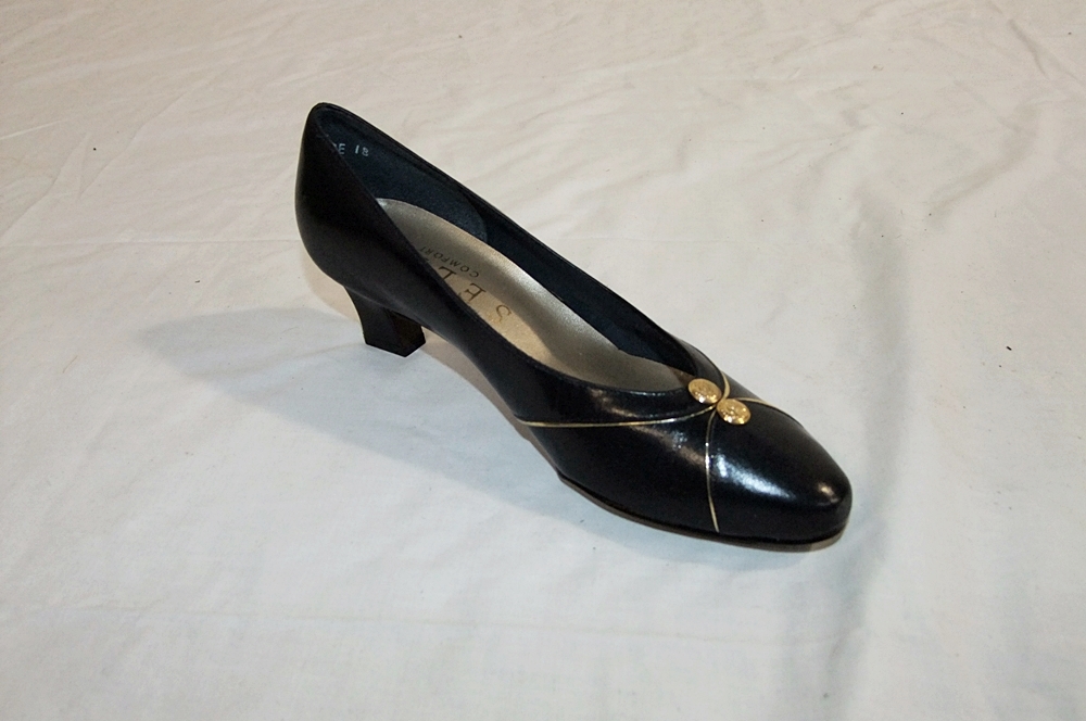 Collection of (6) Pair of Lady's Vintage Shoes