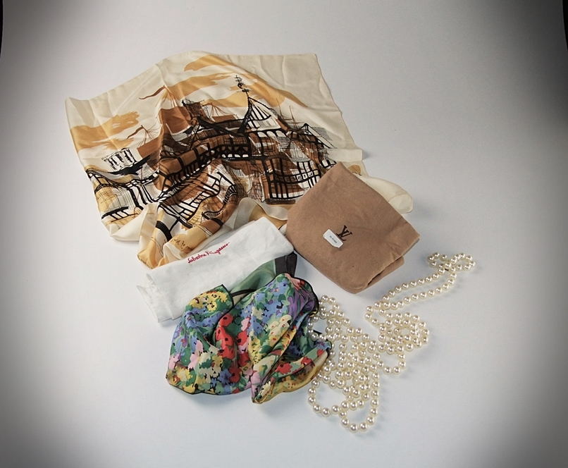 Group of Vintage Accessories 