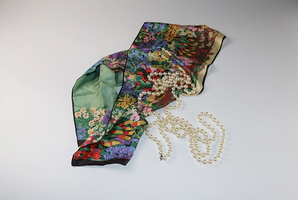 Group of Vintage Accessories 