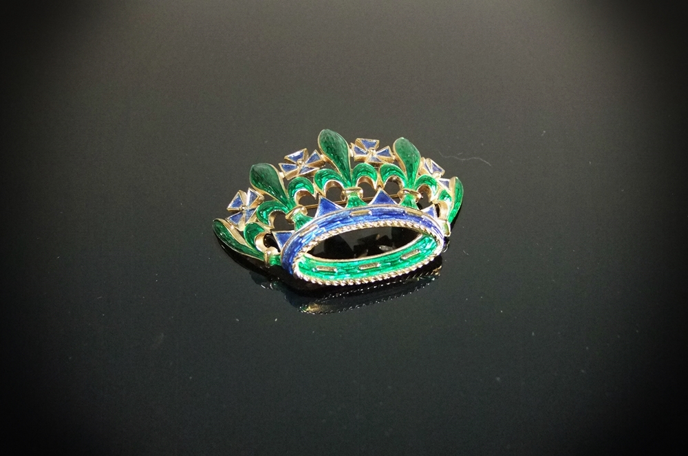 Vintage Signed Crown Trifari Enameled 'Crown' Brooch 
