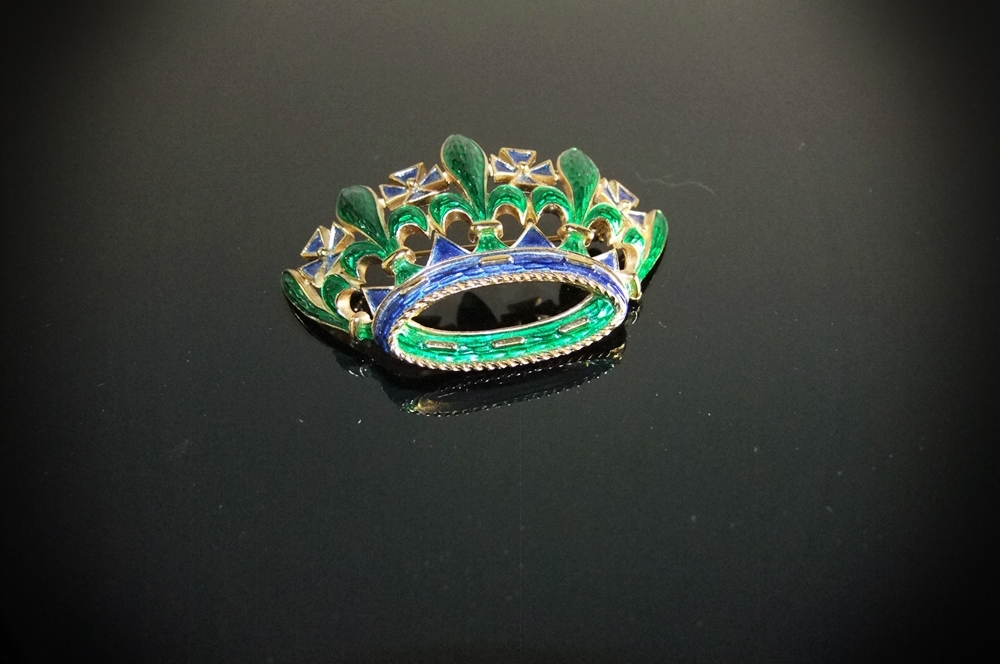 Vintage Signed Crown Trifari Enameled 'Crown' Brooch 