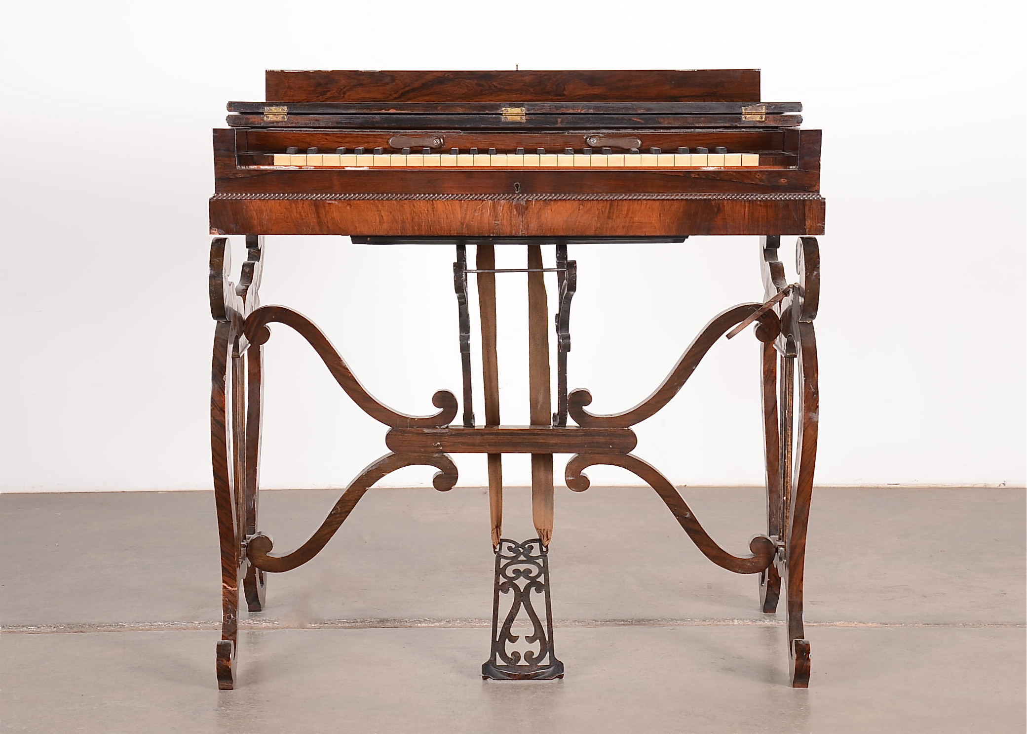 Swan & Company Melodeon Travel Pump Organ