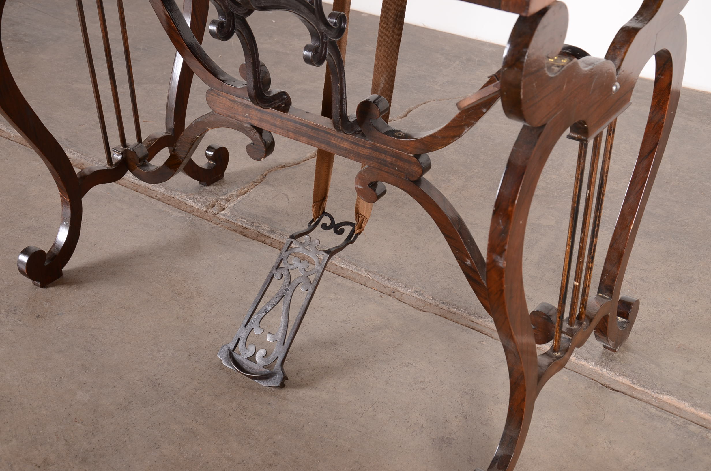 Swan & Company Melodeon Travel Pump Organ