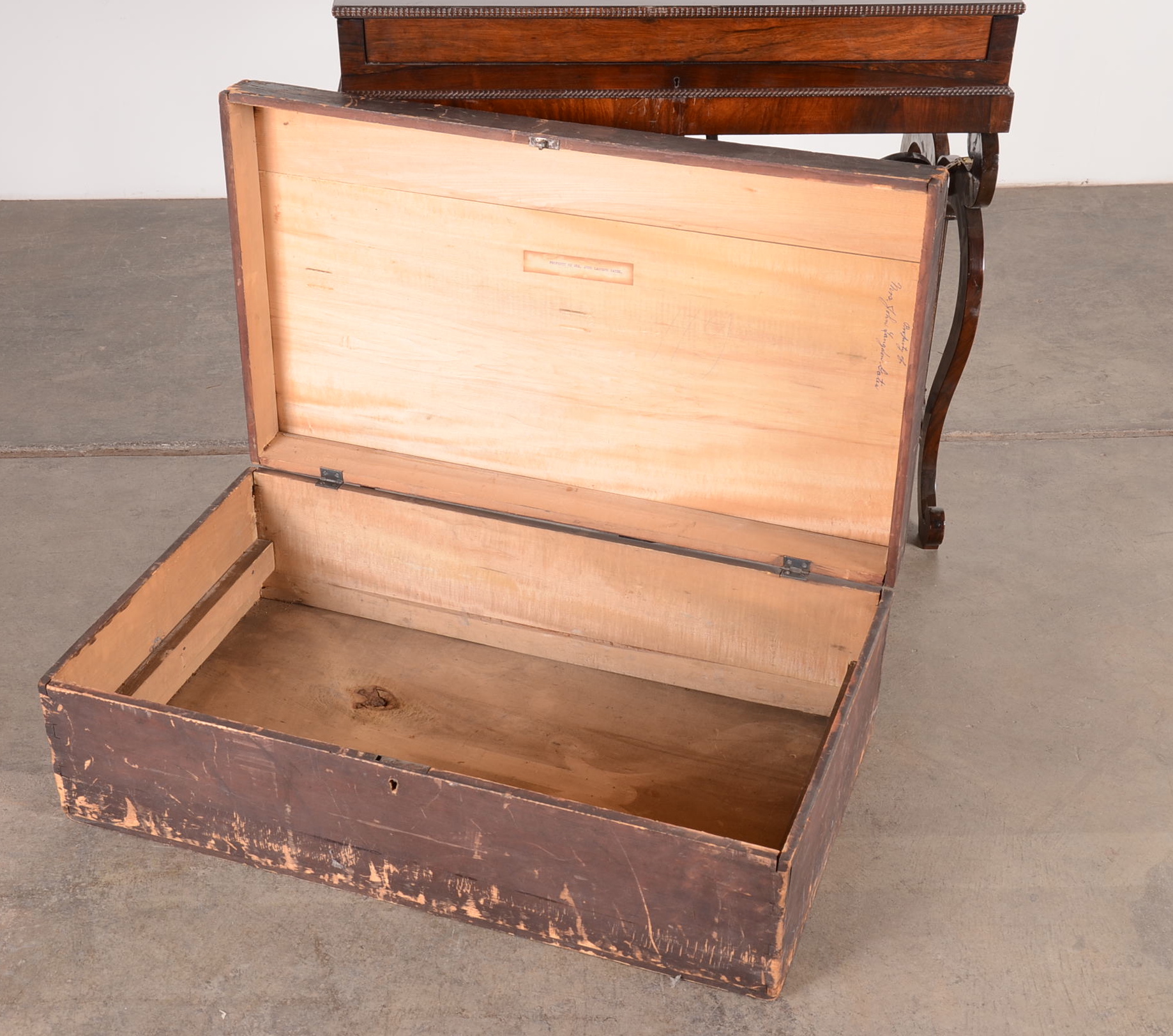 Swan & Company Melodeon Travel Pump Organ