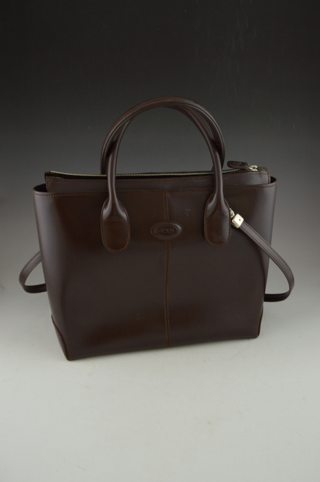 JP Tod's Vintage Shoulder Bag with Detachable strap- Classic Brown