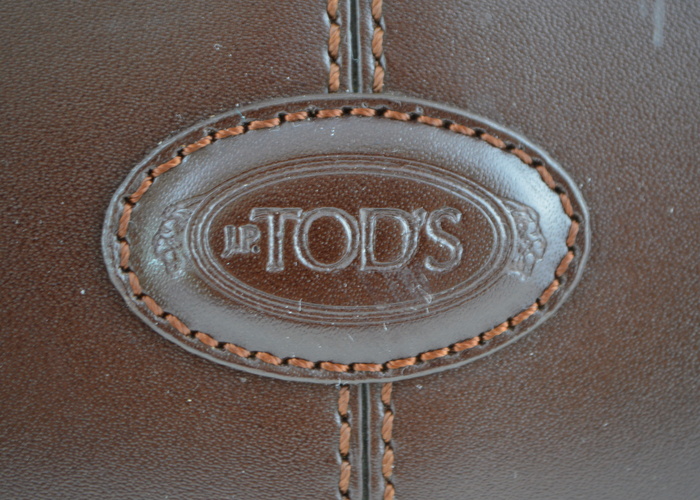 JP Tod's Vintage Shoulder Bag with Detachable strap- Classic Brown