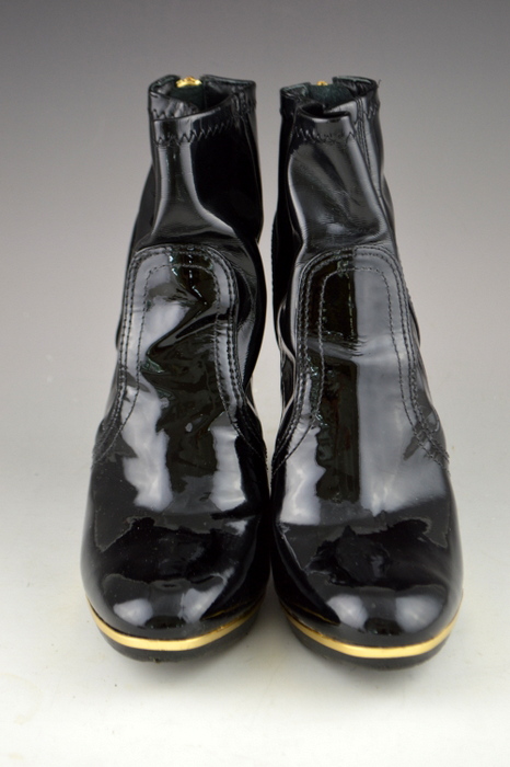 Tory Burch Melrose Black Patent Leather High Heel Ankle Boots Size 8 & Whimsical Change Purse