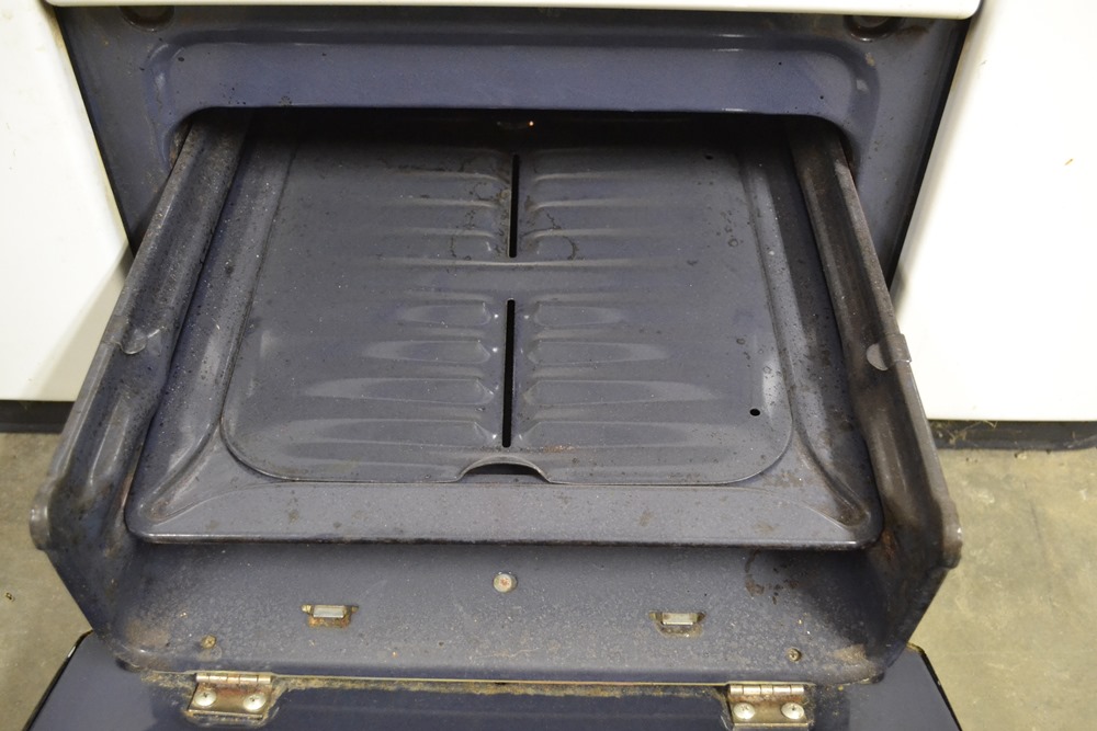 Vintage Tappan 1950's Gas Stove With Original Receipt & Manual