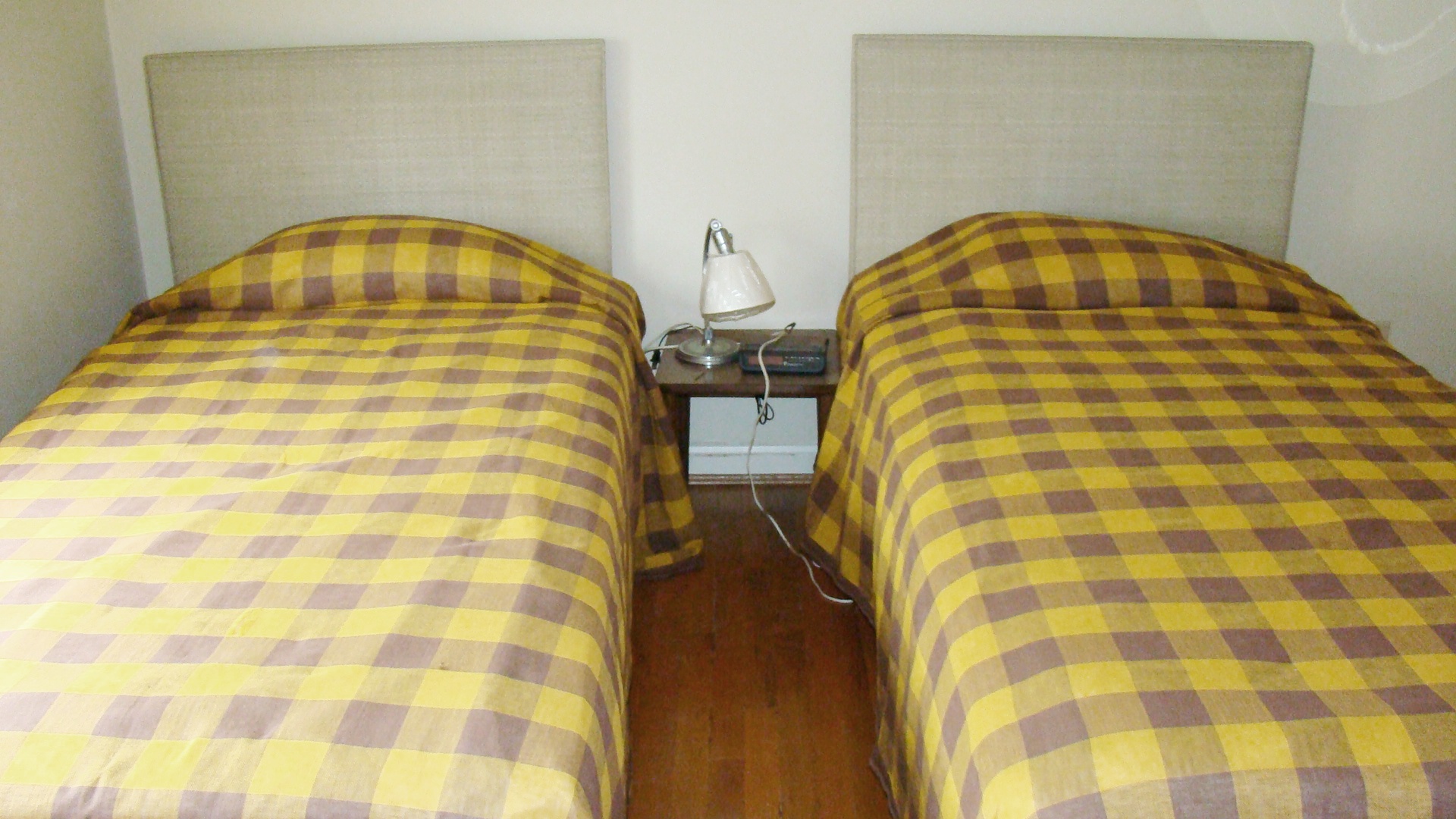 Set OF Vintage Mid Century Modern Twin Head Board With Frames