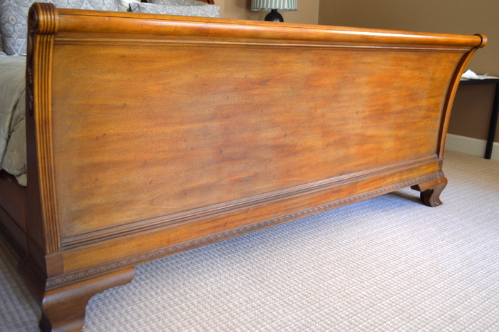 Henredon King Size Sleigh Bed