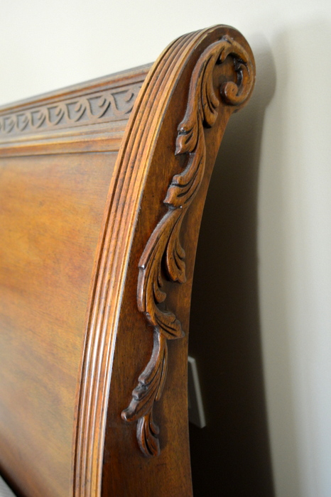 Henredon King Size Sleigh Bed