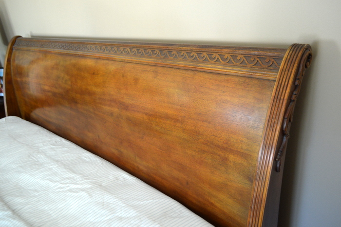 Henredon King Size Sleigh Bed