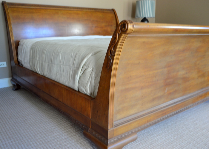 Henredon King Size Sleigh Bed