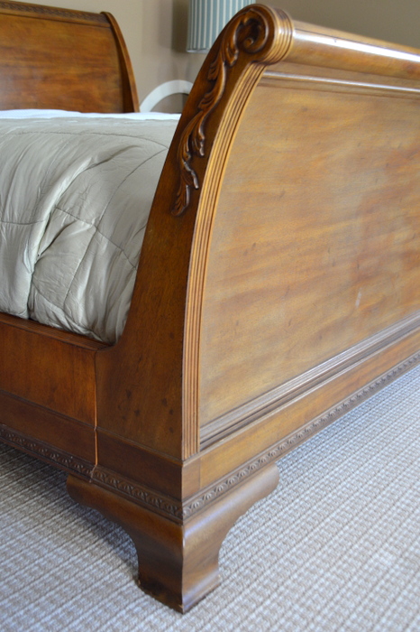 Henredon King Size Sleigh Bed