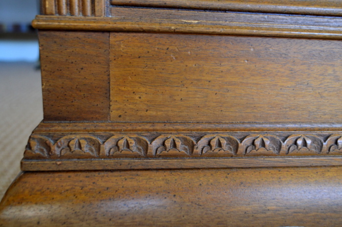 Henredon King Size Sleigh Bed