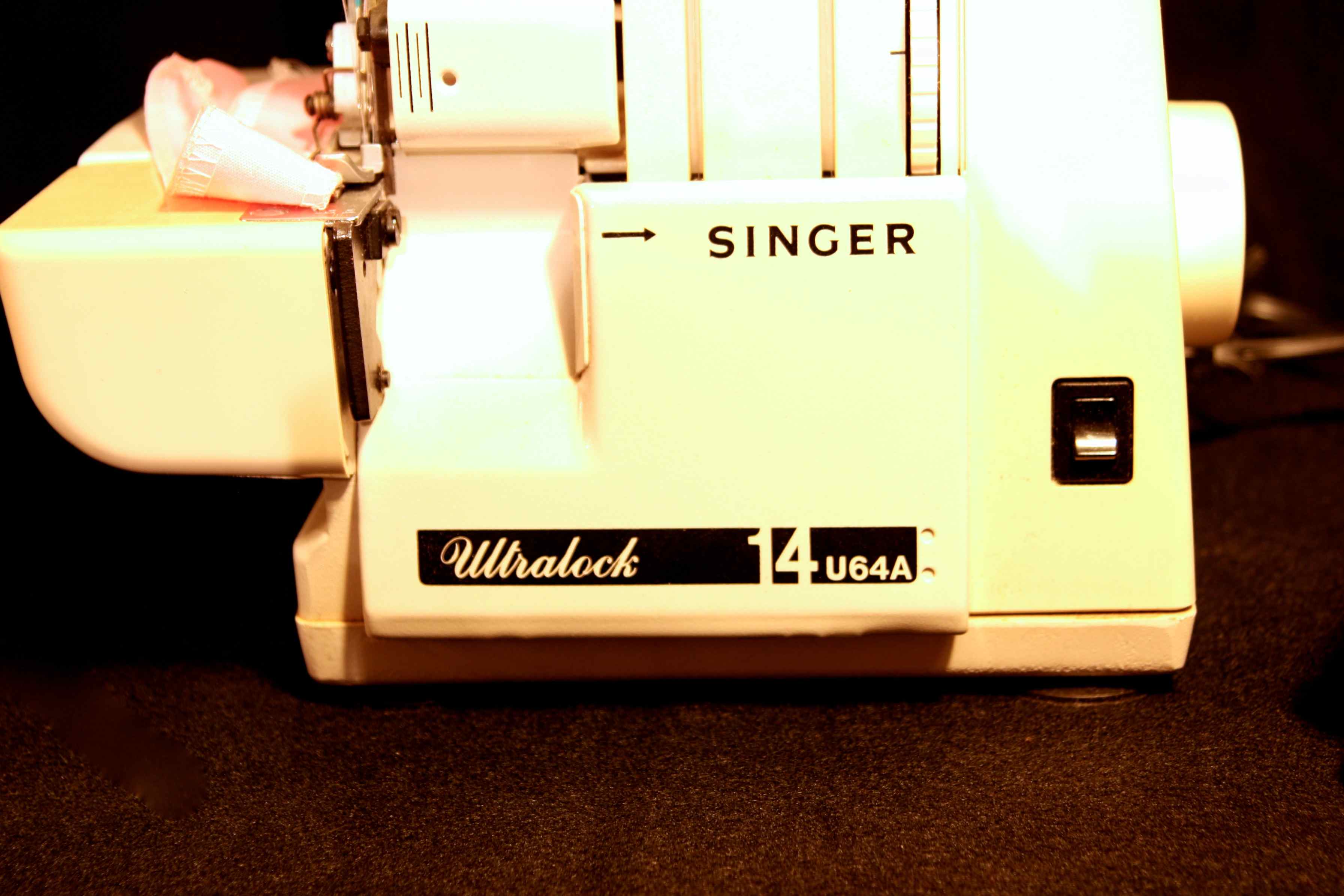 Singer Ultralock Machine
