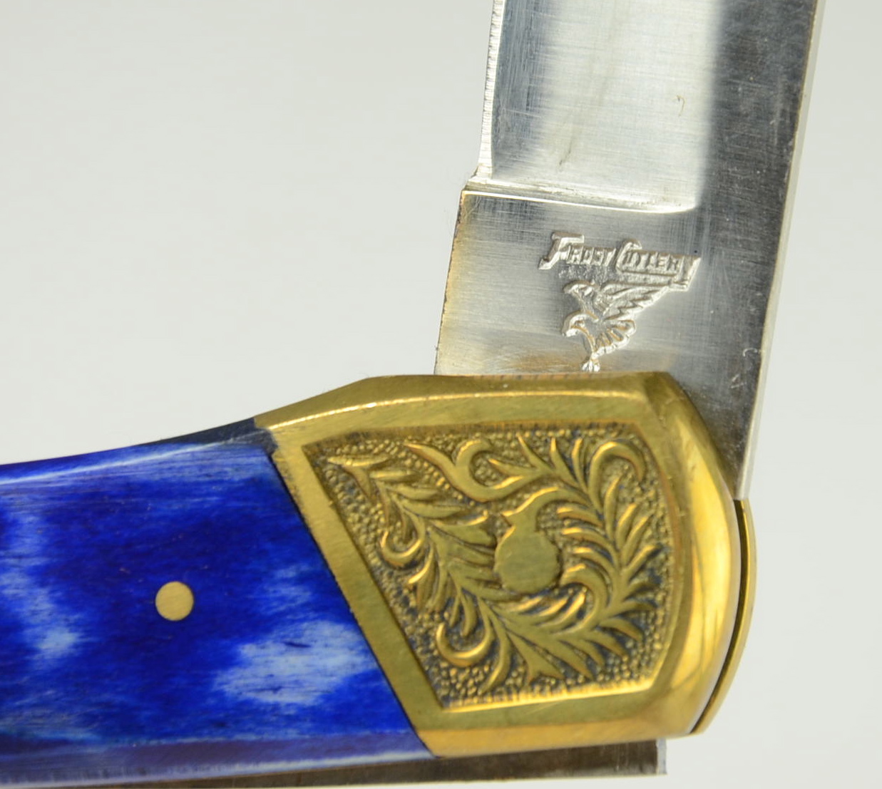 Group of (4) various pocket knives.