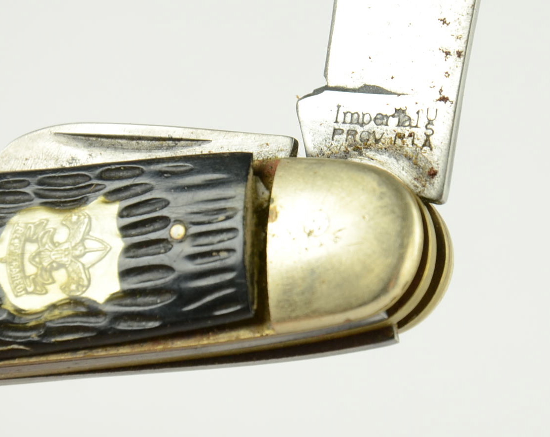 Group of (4) various pocket knives.