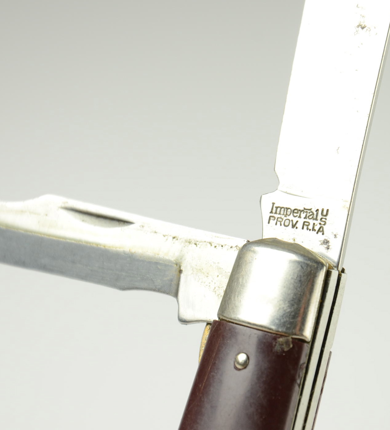 Group of (4) various pocket knives.