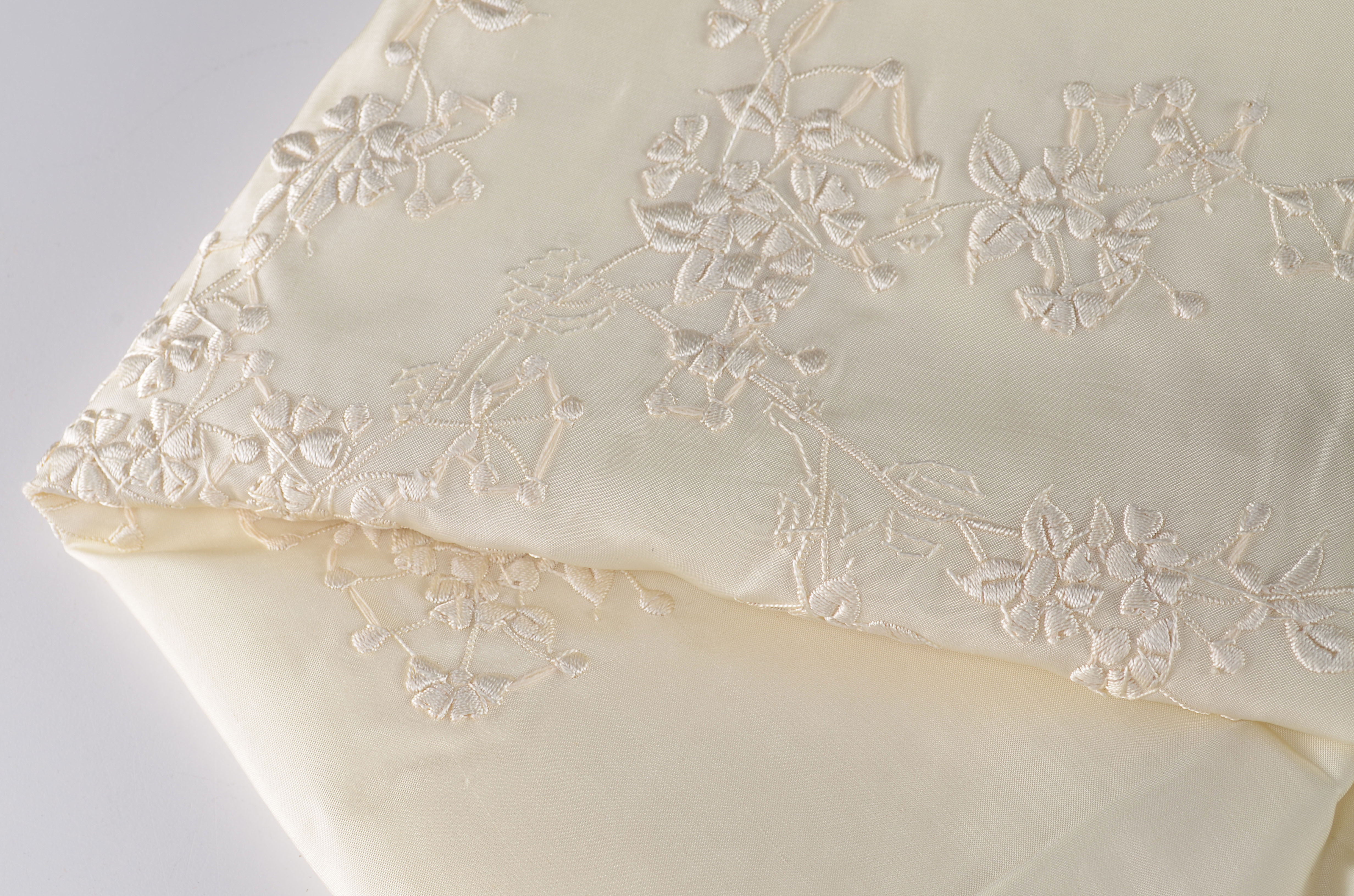 Vintage Chinese Embroidered Textile Linens 