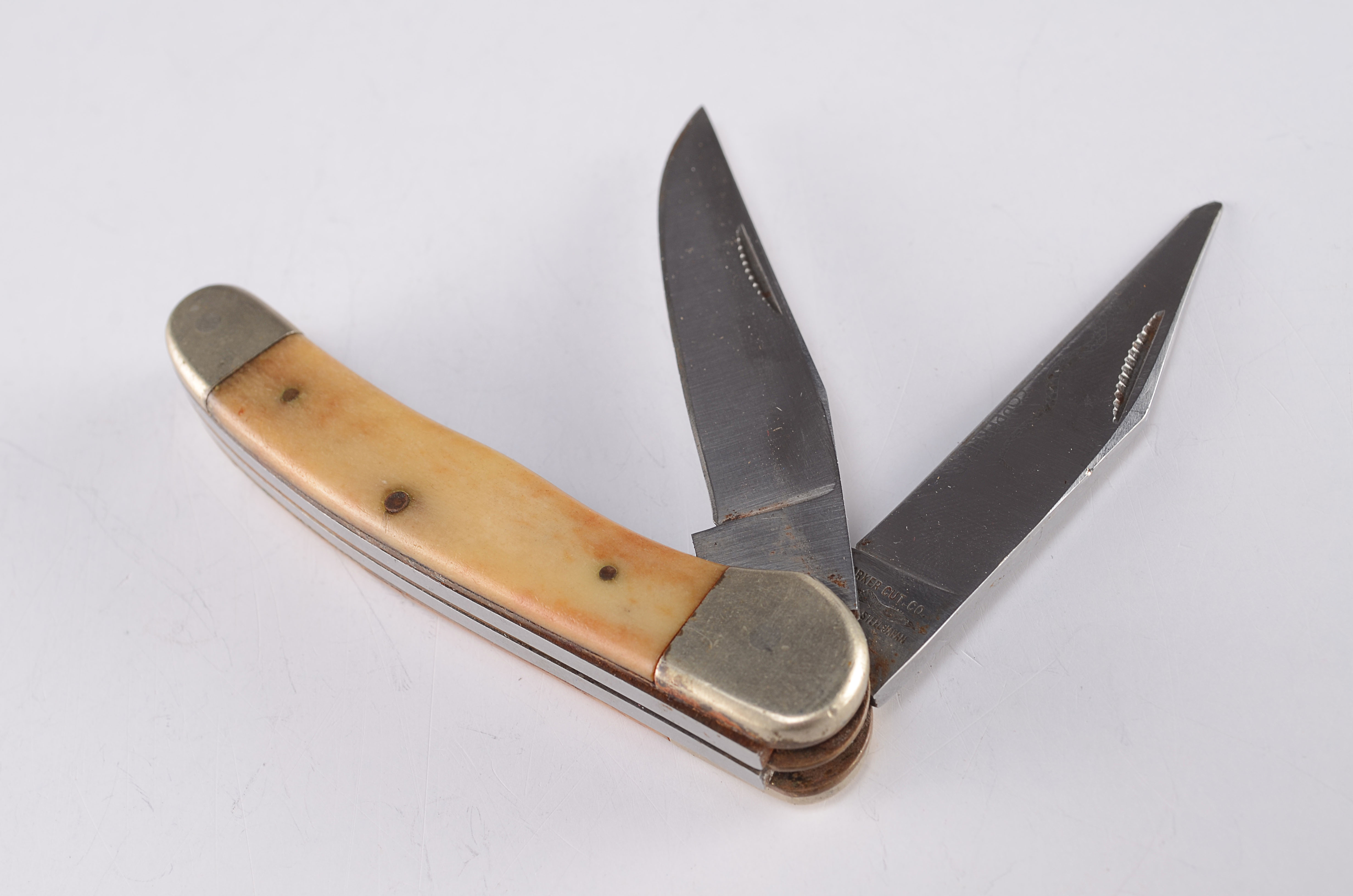 Group of (2) vintage pocket knives