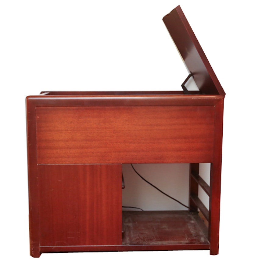 Vintage Chairside Magnavox Turntable