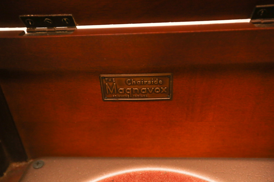 Vintage Chairside Magnavox Turntable