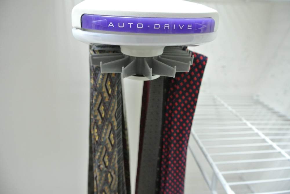 Sharper Image Motorized Tie Rack With Ties