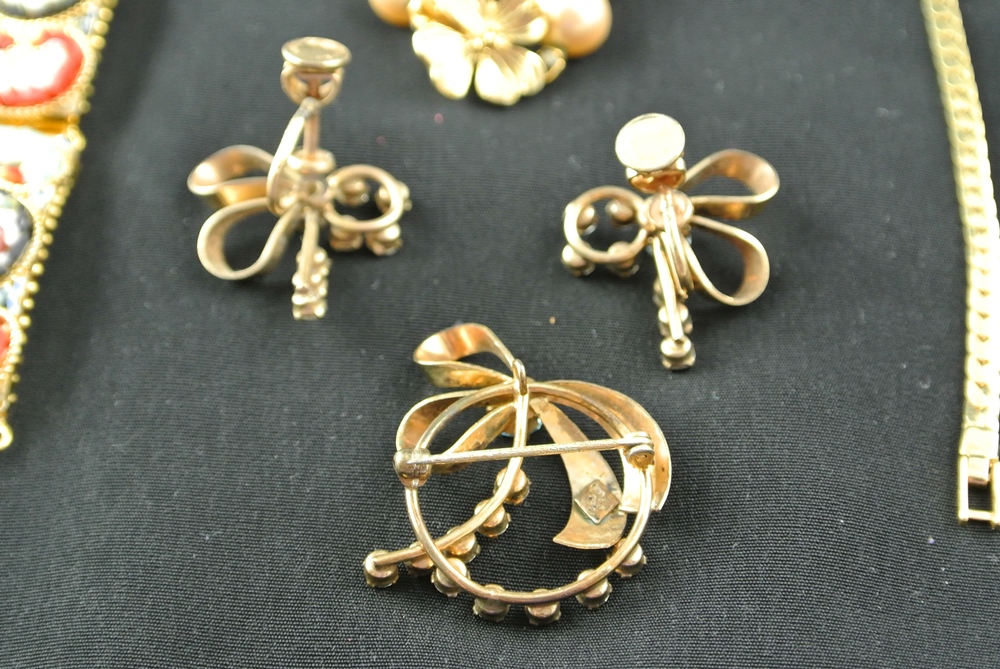 Vintage & Modern Ladies Fashion Gold Tone Jewelry