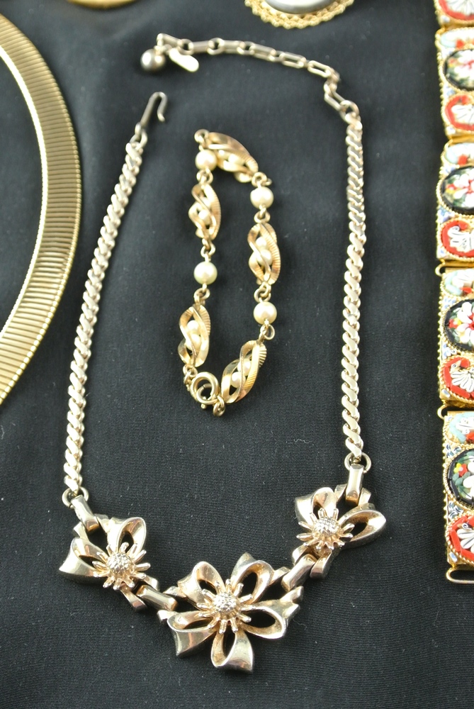 Vintage & Modern Ladies Fashion Gold Tone Jewelry