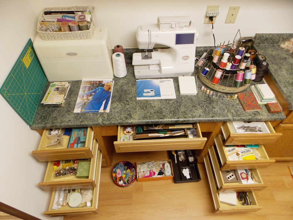 Janome Memory Craft 9000 Sewing Machine and Supplies