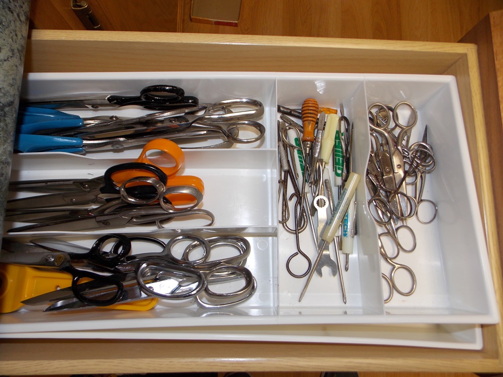 Janome Memory Craft 9000 Sewing Machine and Supplies