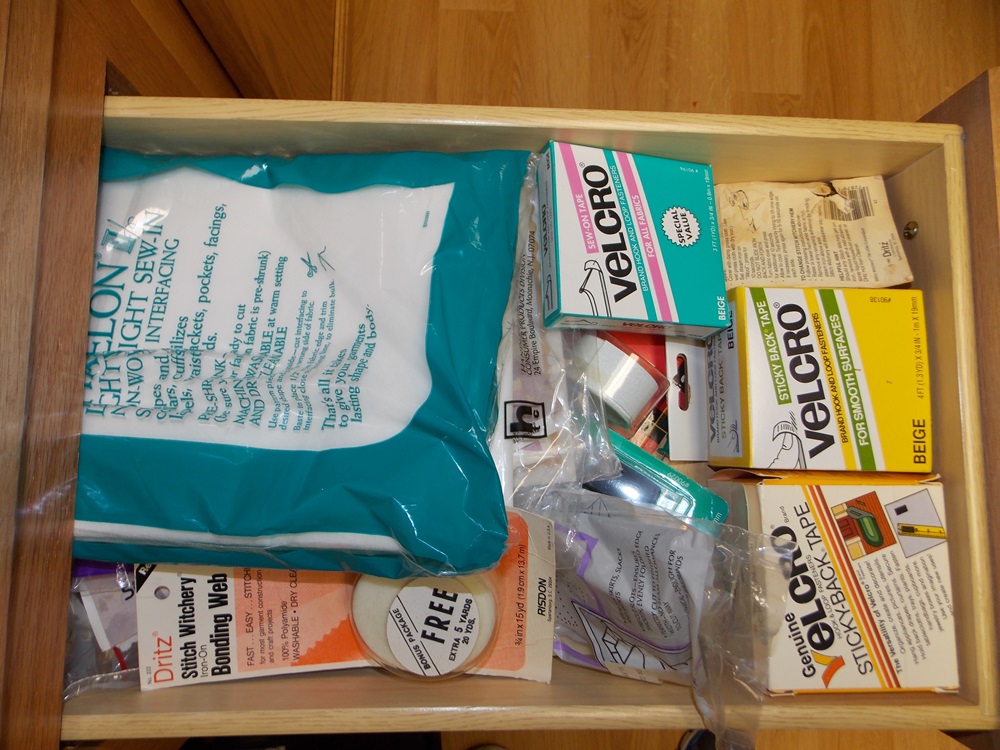 Janome Memory Craft 9000 Sewing Machine and Supplies