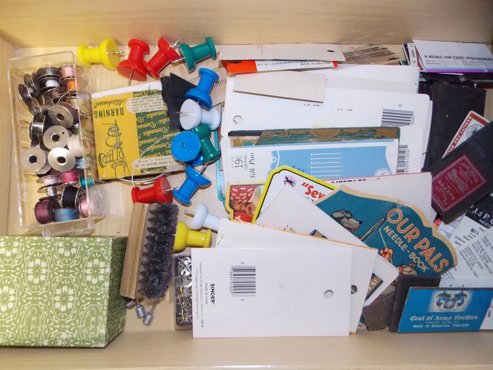 Janome Memory Craft 9000 Sewing Machine and Supplies