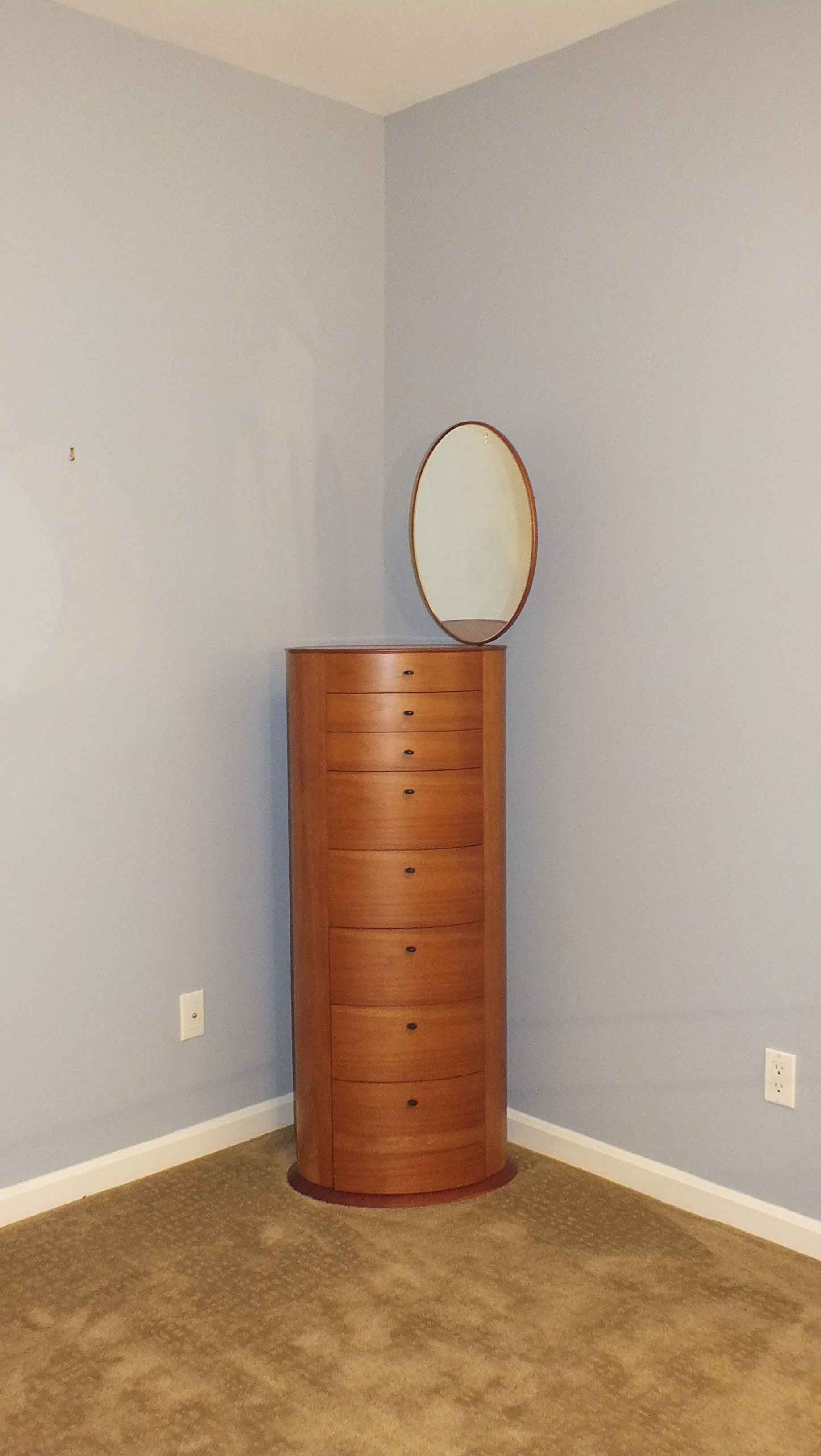 Chiave di Violino Eight Drawer Dresser