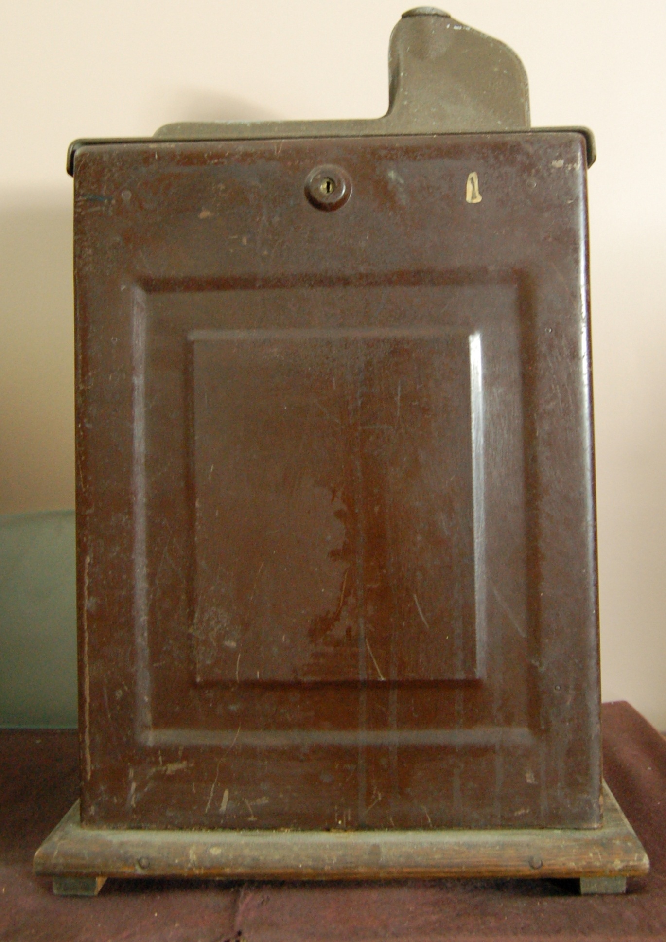 Mills Bursting Cherry Nickel Slot Machine