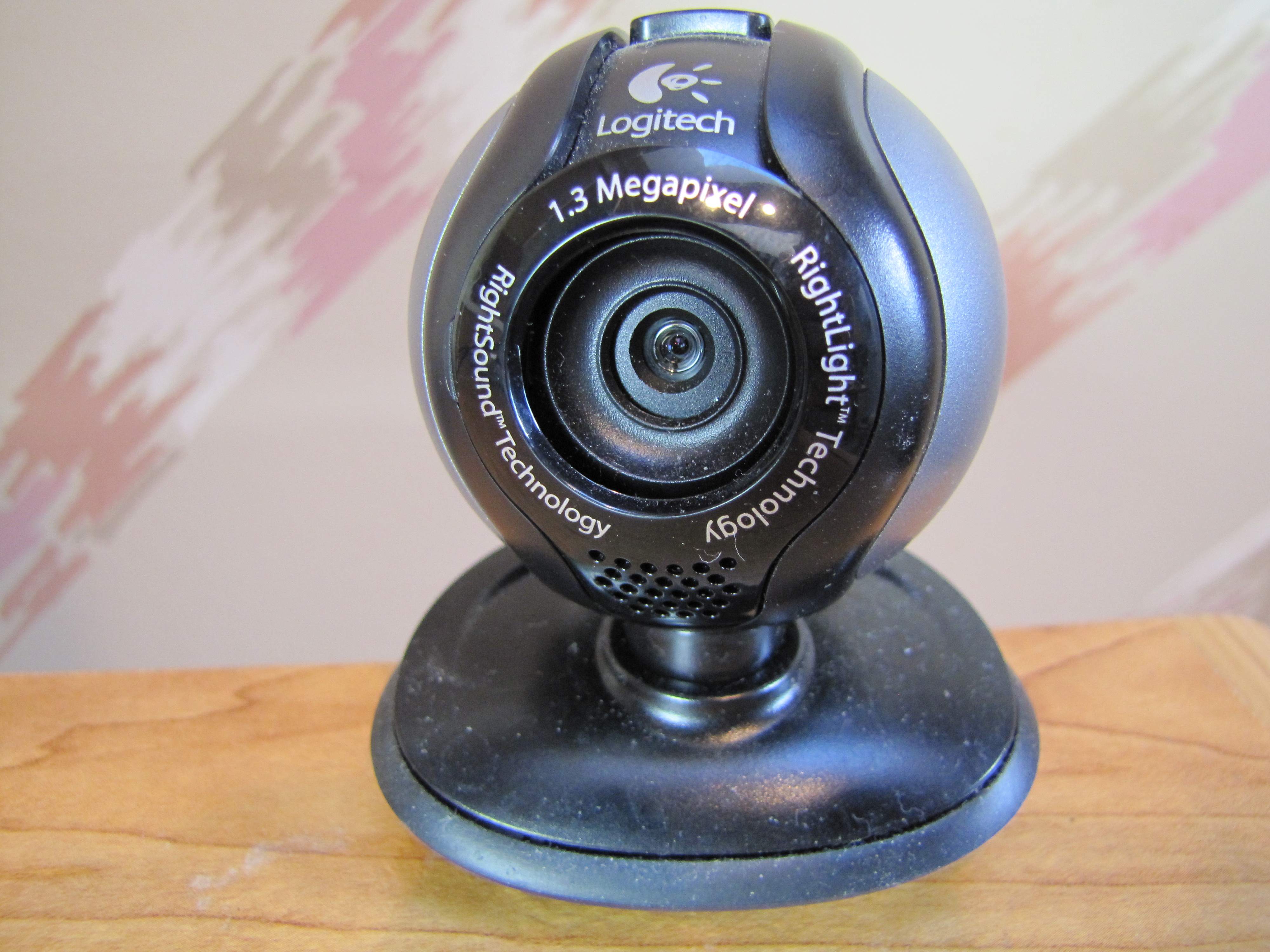 Hewlett-Packard Pavilion a1510y Desktop PC, 17” Flat Screen Monitor Bundle