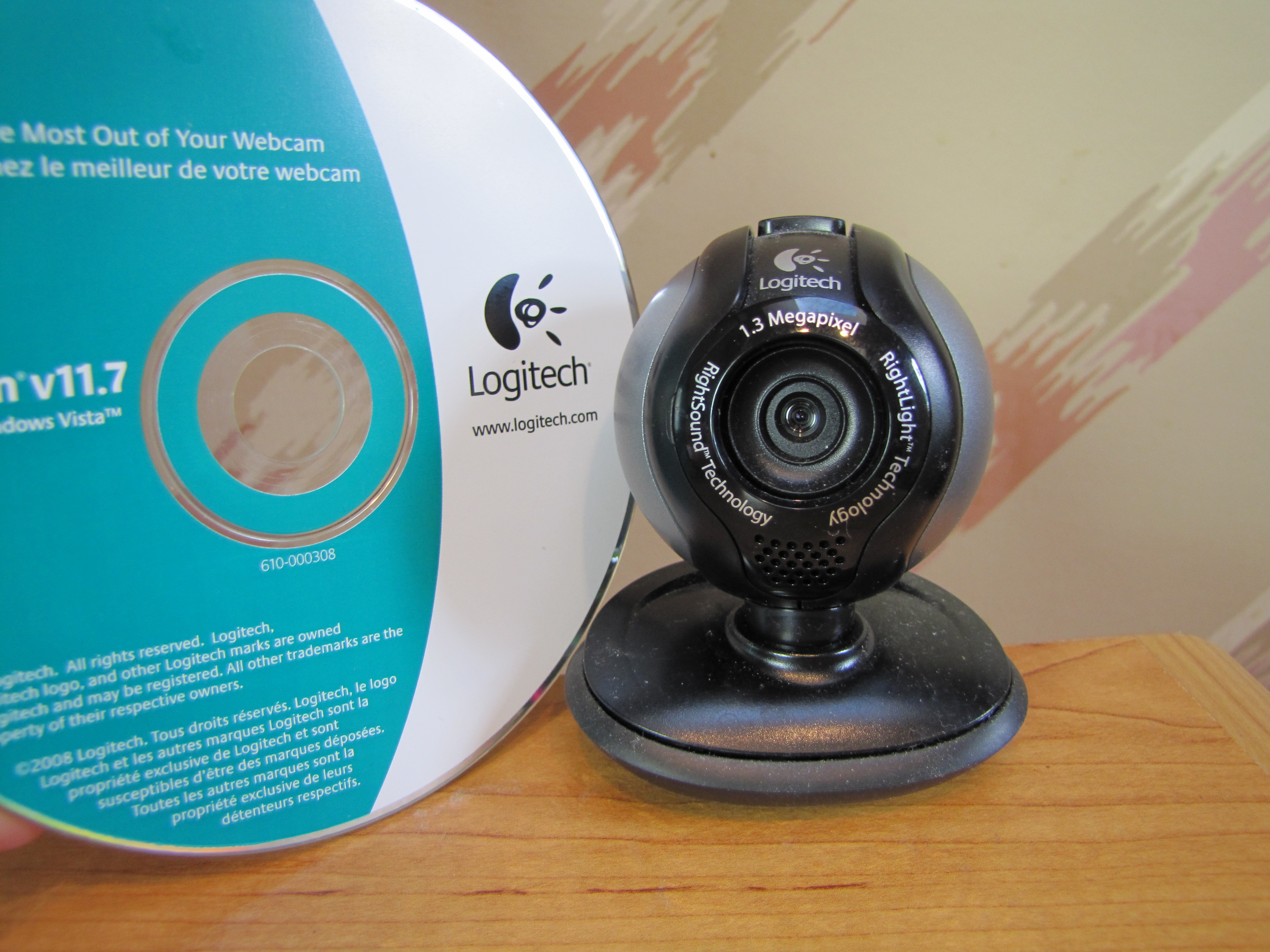 Hewlett-Packard Pavilion a1510y Desktop PC, 17” Flat Screen Monitor Bundle