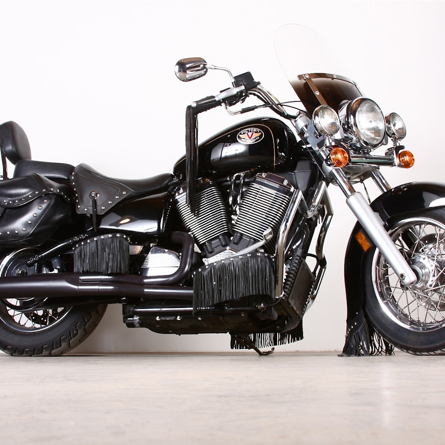 2001 Victory V92C Deluxe Motorcyle