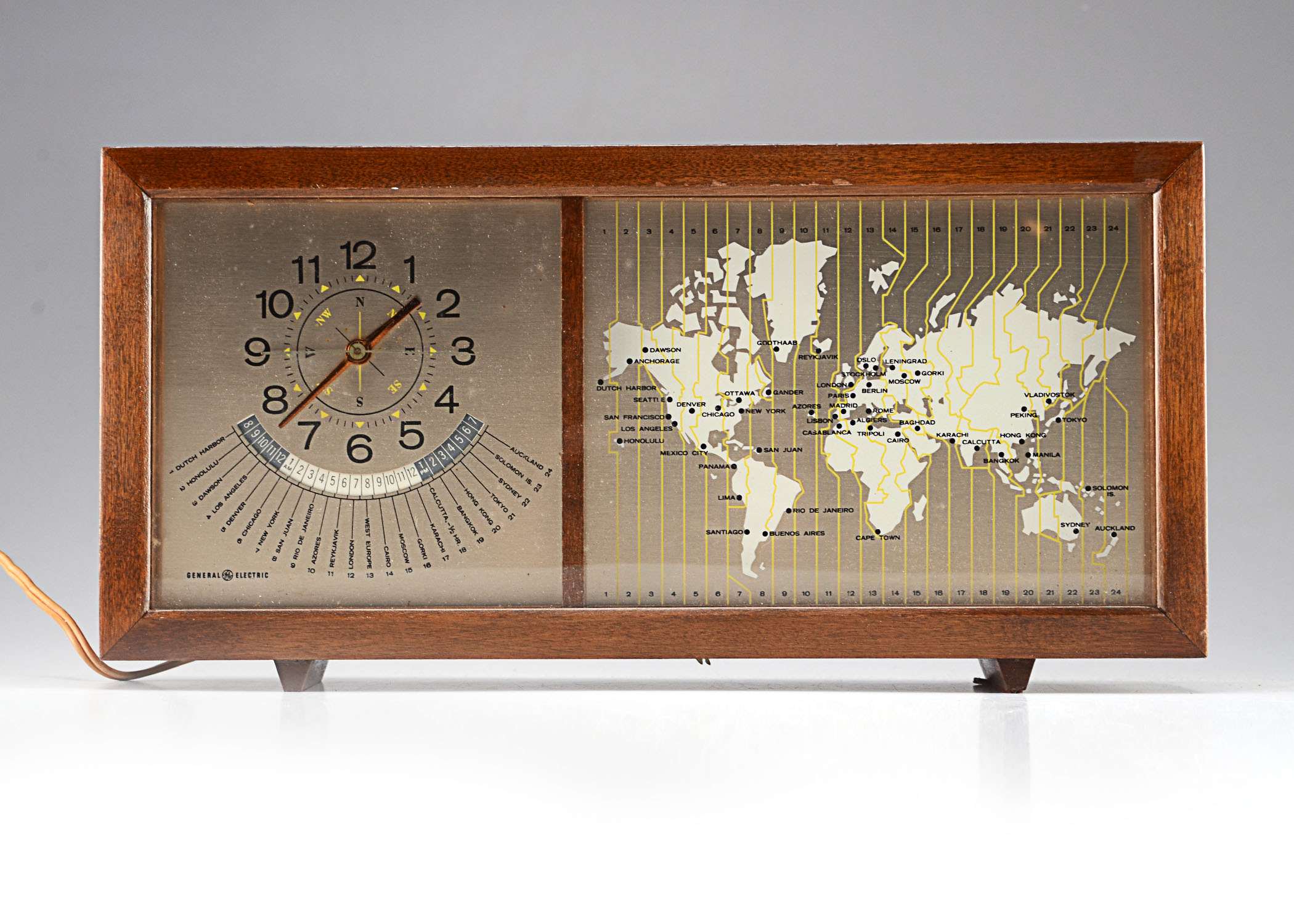 General Electric Model 8111 Terrestrial Time Clock