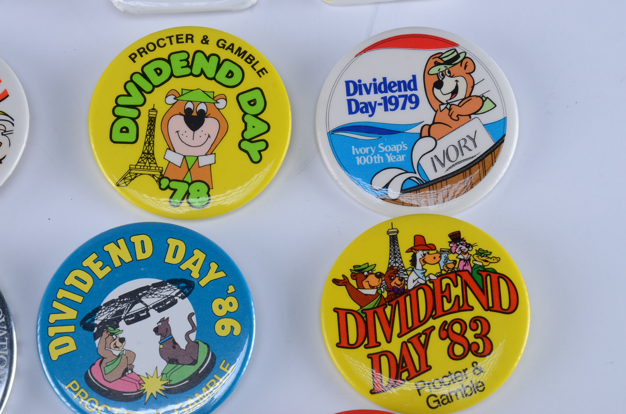 Procter & Gamble Dividend Day Buttons