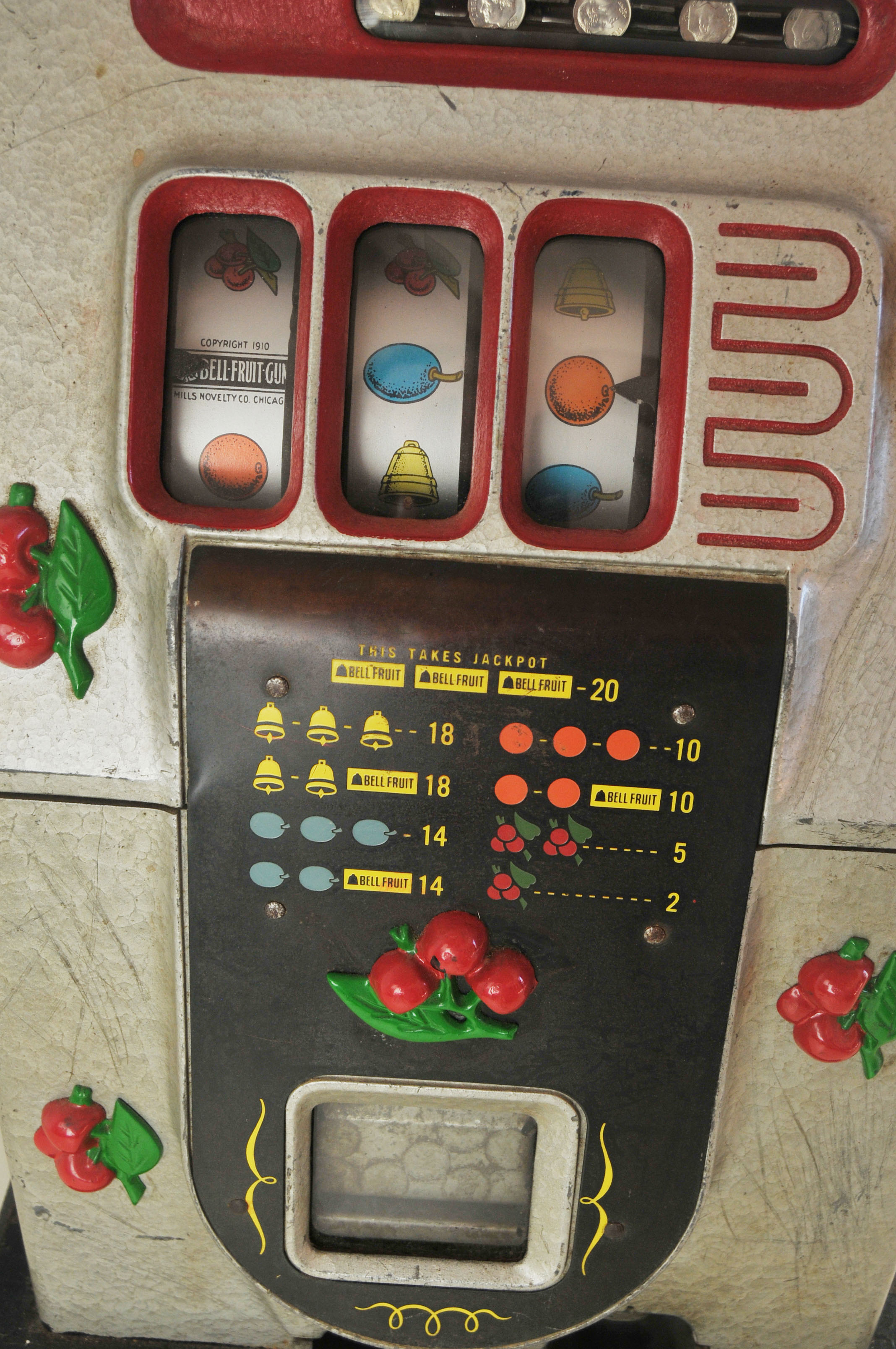 10 Cent Mills Novelty Gooseneck Operators Bell Slot Machine 