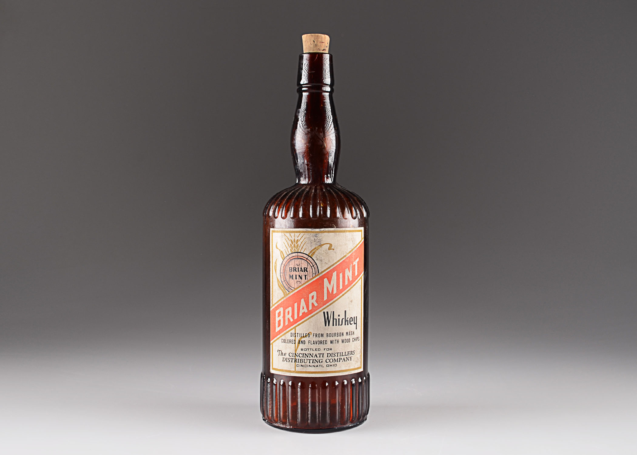 Antique Briar Mint Cincinnati Whiskey Bottle 