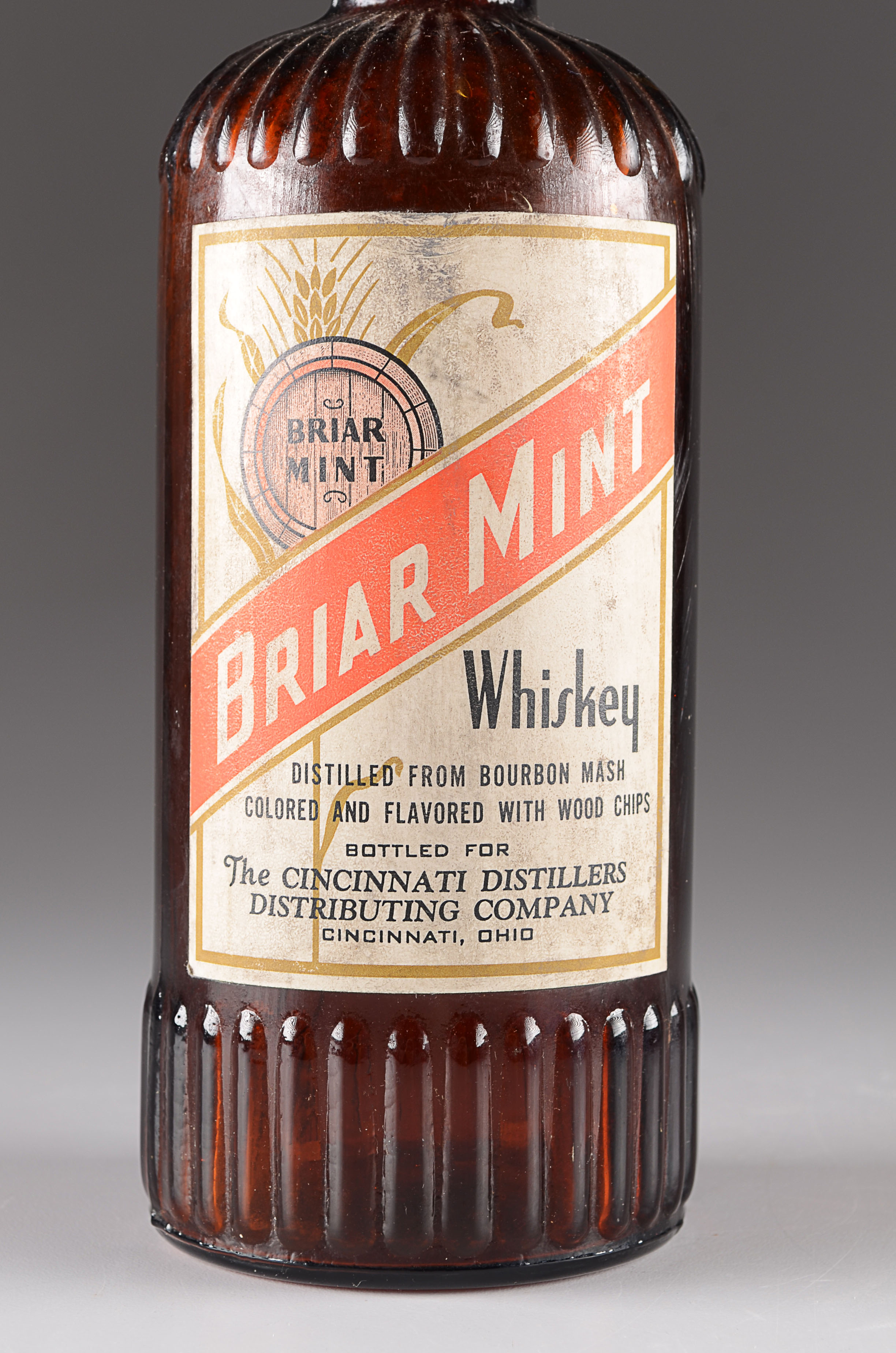 Antique Briar Mint Cincinnati Whiskey Bottle 