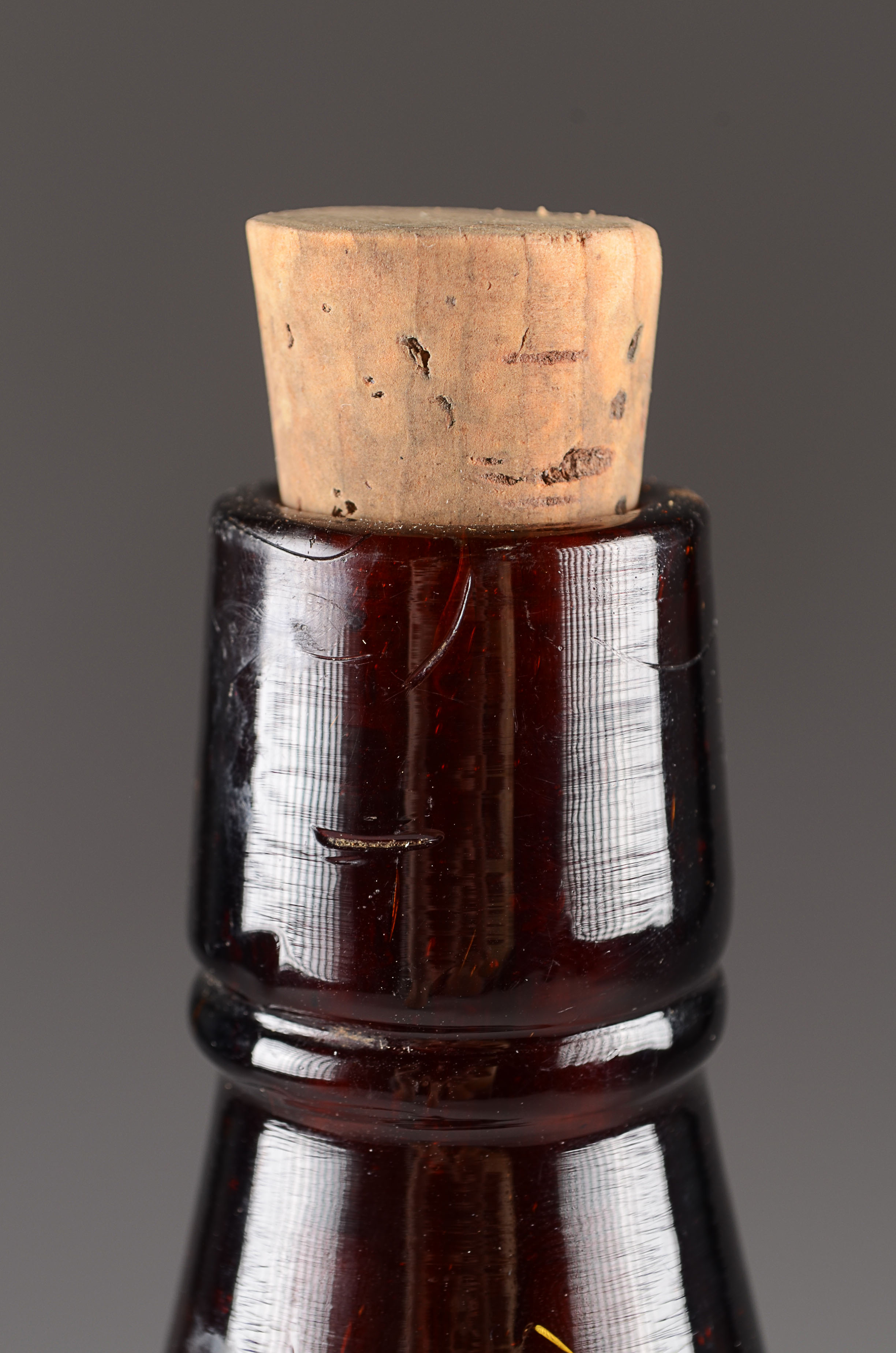 Antique Briar Mint Cincinnati Whiskey Bottle 