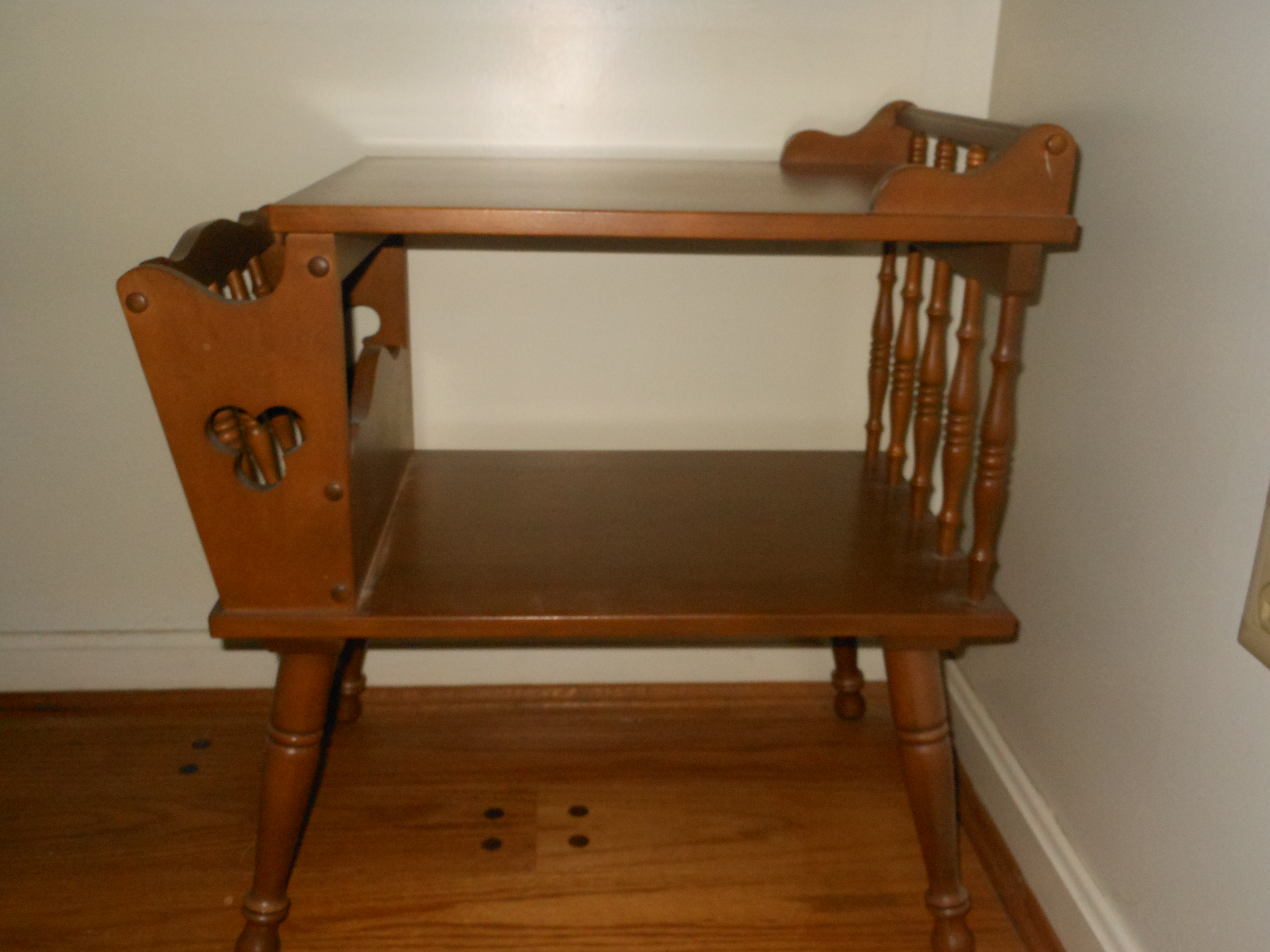 Early American Maple End Table