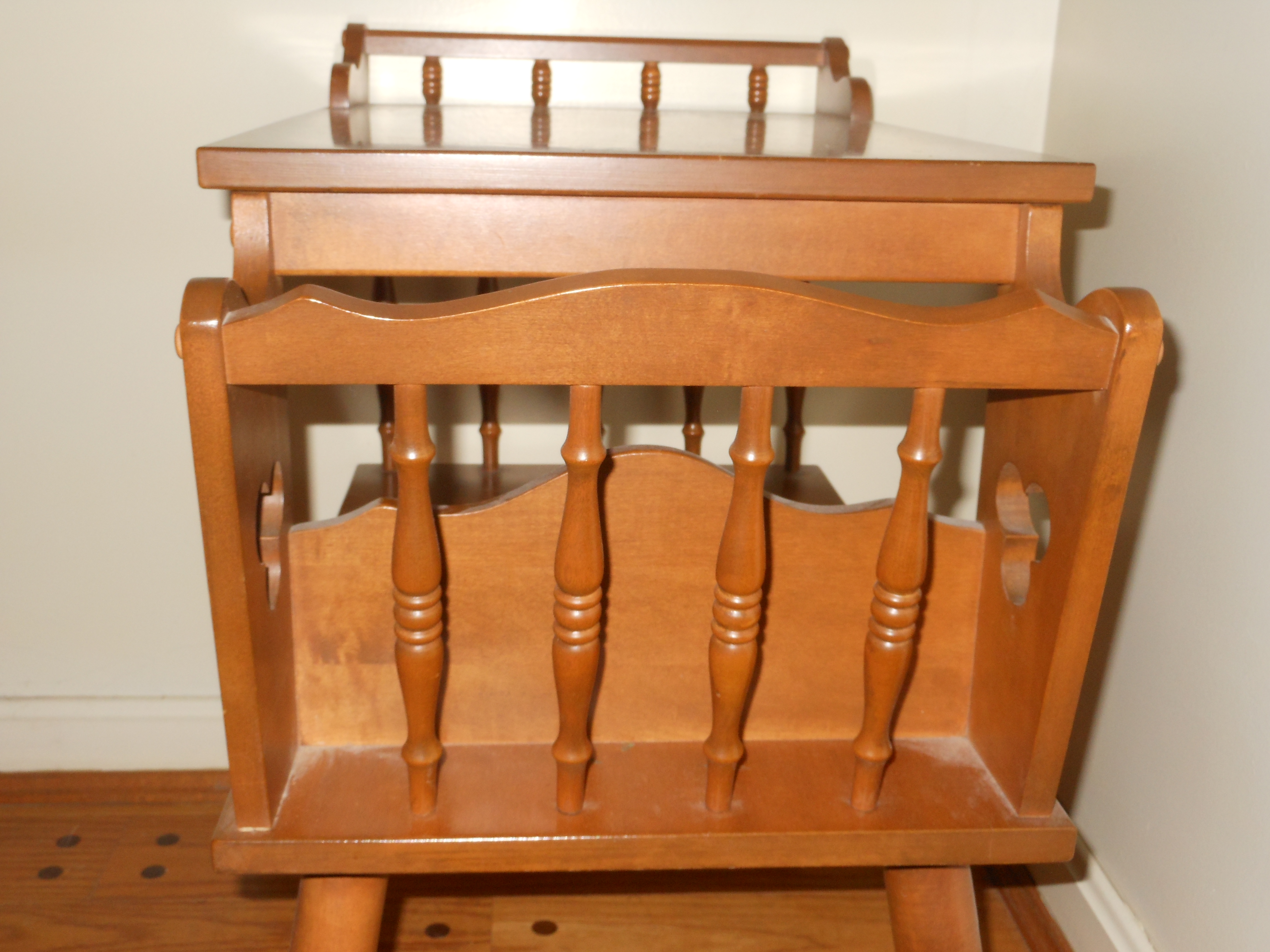 Early American Maple End Table