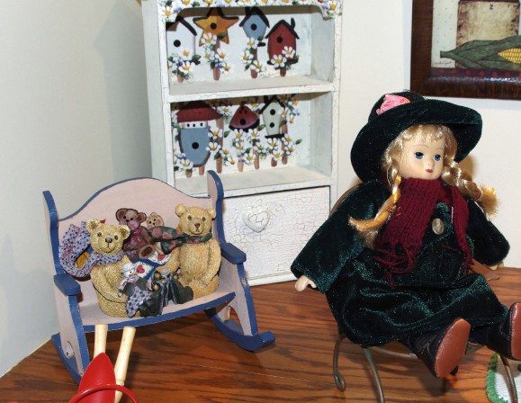 Vintage Doll Tea Room with Furniture, Accessories and Dolls